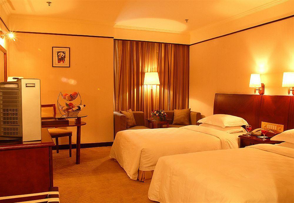 Royalty Hotel Shenzhen Dış mekan fotoğraf